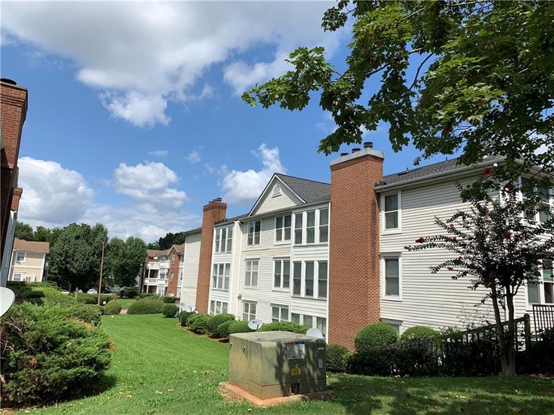 4246 Parkview Ct unit E, Stone Mountain, GA 30083 - photo 1