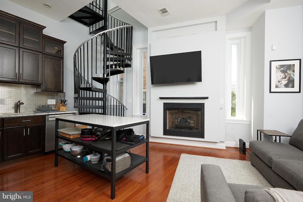 2019 19th St NW unit 3, Washington, DC 20009 - photo 1