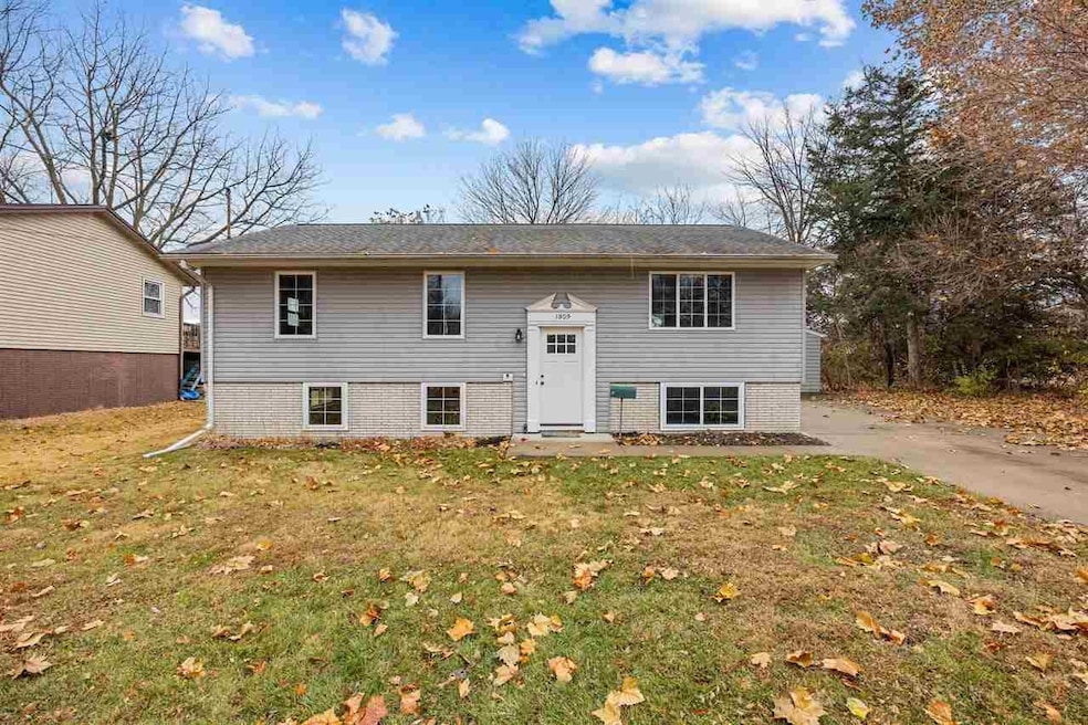 1809 Deforest Ave, Iowa City, IA 52240 - photo 1