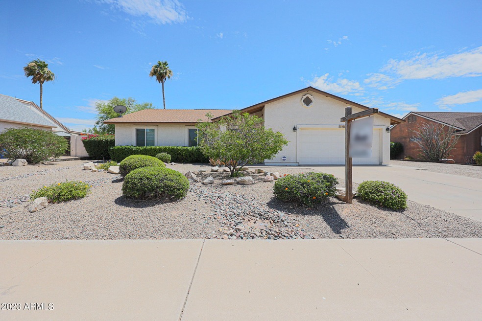 1101 E Kerry Ln, Phoenix, AZ 85024 - photo 1