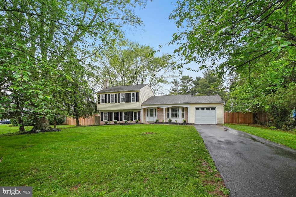 17404 Hoskinson Rd, Poolesville, MD 20837 - photo 1