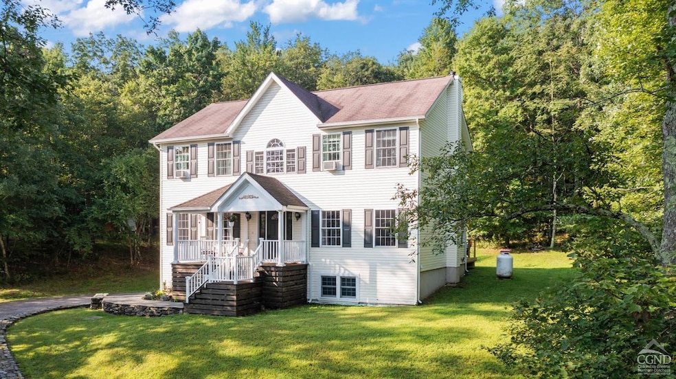 For Sale $735,000 • Co-Listing Agent
