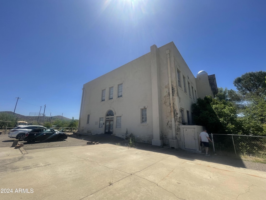 For Sale $900,000 • Co-Listing Agent