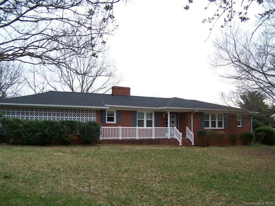 154 Hugo Ln, Statesville, NC 28677 - photo 1