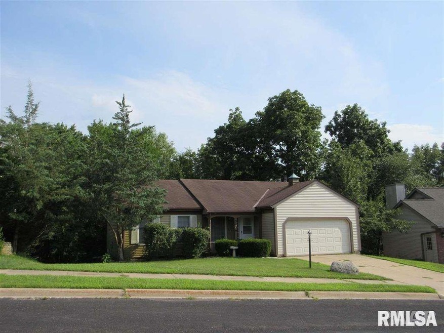 5936 W Ridgecrest Cir, Peoria, IL 61615 - photo 1