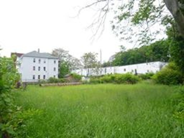 10 Preston St, Worcester, MA 01610 - photo 1