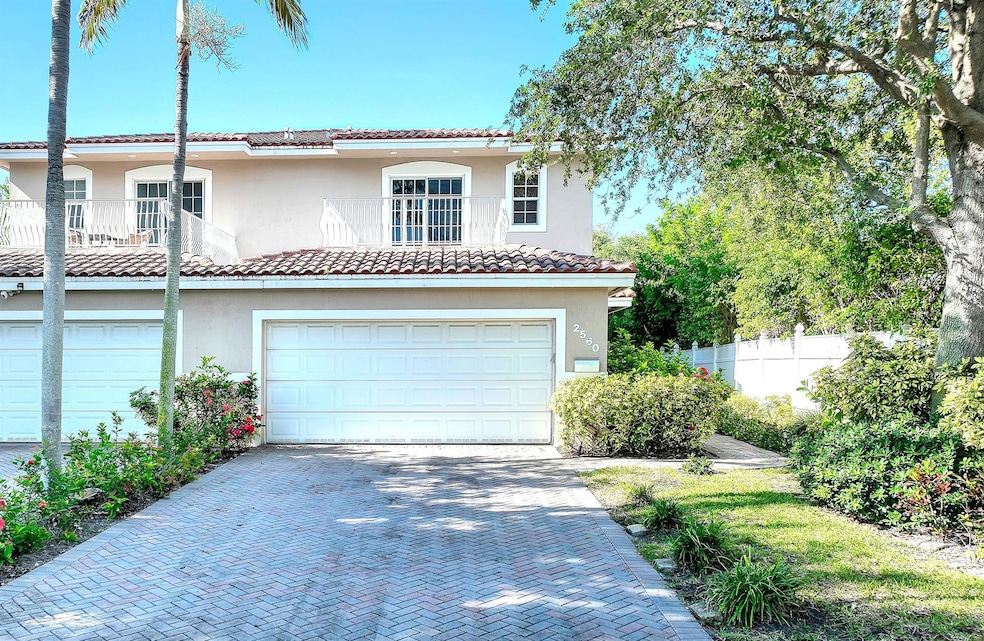 2560 NE 11th St, Pompano Beach, FL 33062 - photo 1