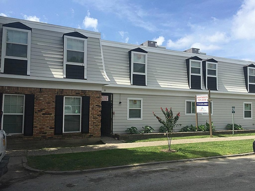 1419 Hawthorne St unit 28, Houston, TX 77006 - photo 1