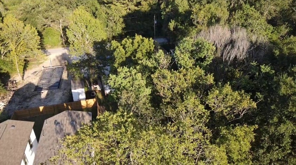 000 Sunnyhill, Houston, TX 77088 - photo 1