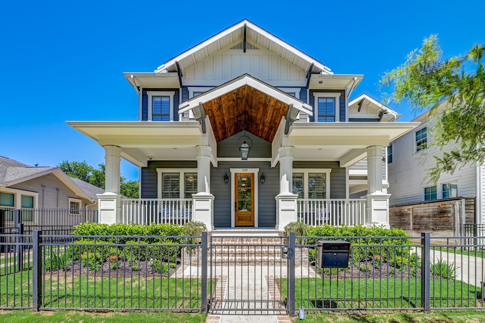 1107 E 7th 1/2 St, Houston, TX 77009 - photo 1