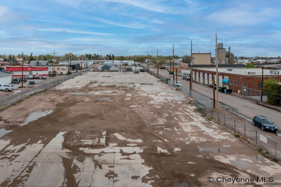 714 E 15th St, Cheyenne, WY 82001 - photo 1