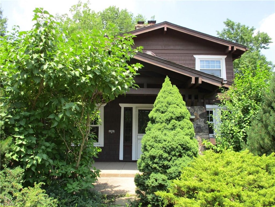 5 Bedroom colonial with wrap around porch.