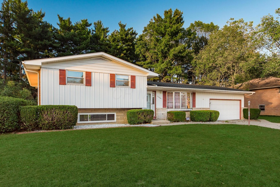 Welcome to 5464 York Ln N!