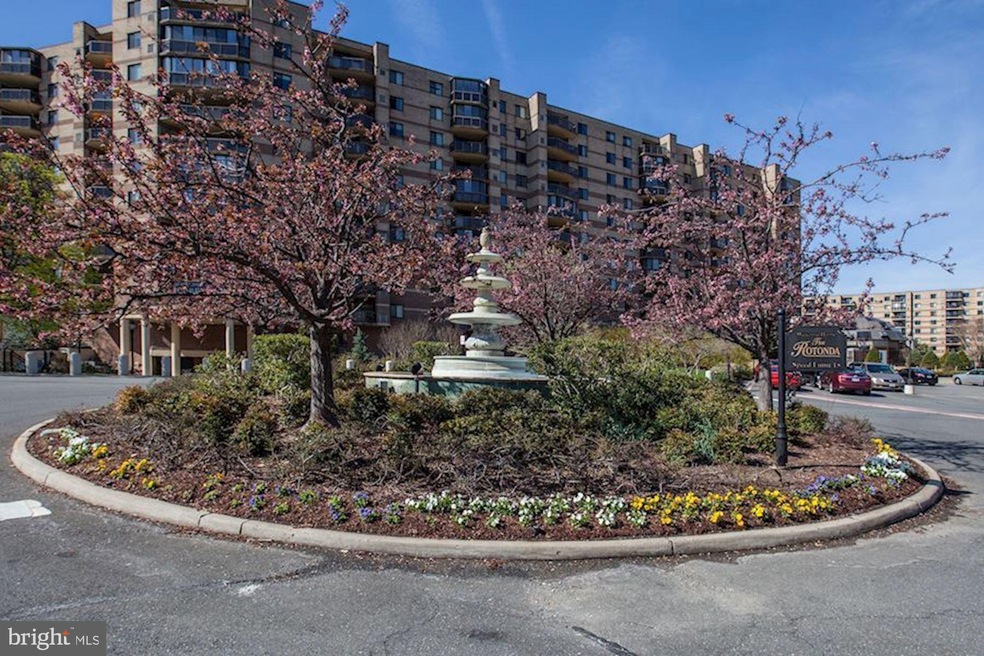 The Rotonda unit 325, McLean, VA 22102 - photo 1