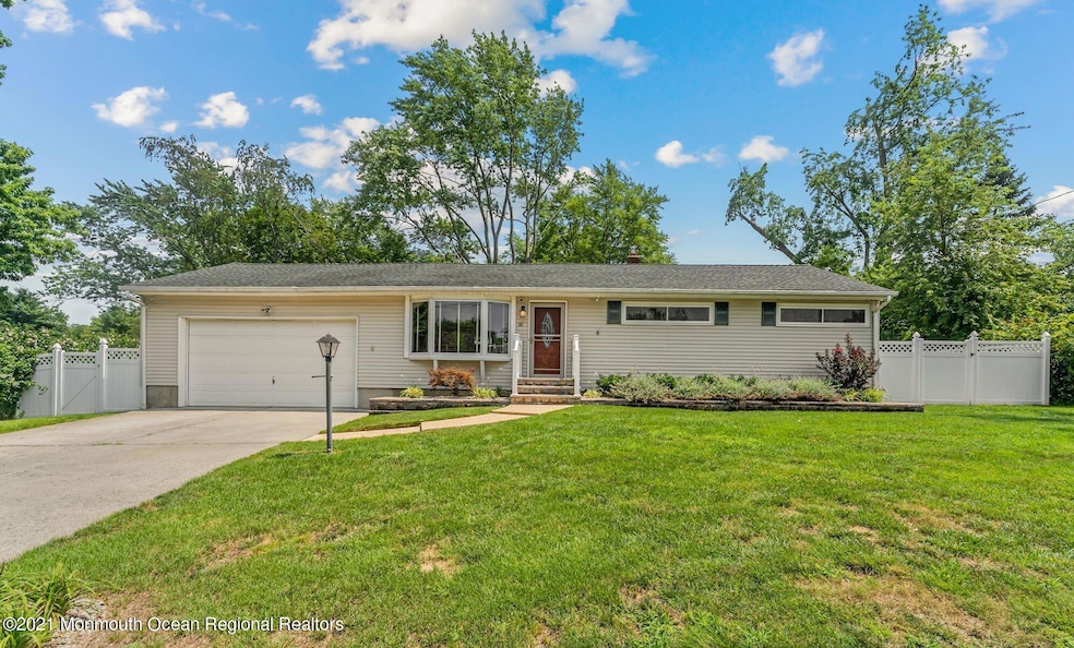 30 MAPLECREST
