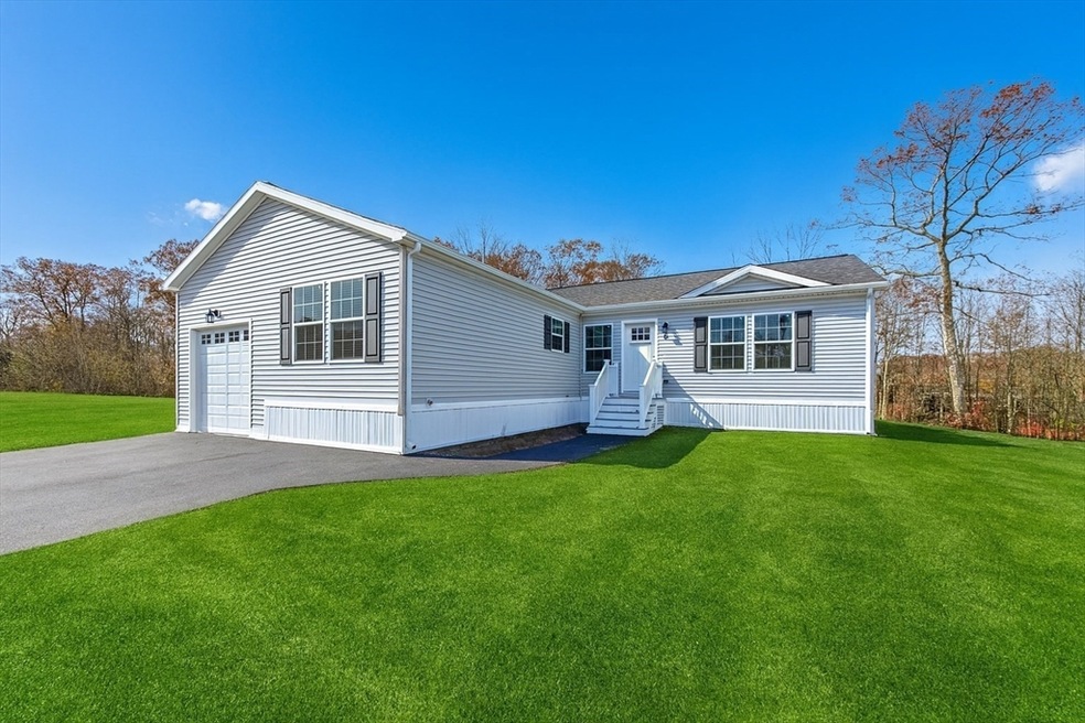 121 E Washington St unit 13, North Attleboro, MA 02760 - photo 1