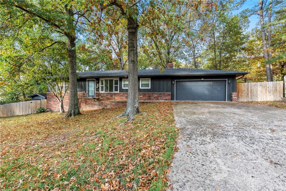 2 Douglas Cir, Bella Vista, AR 72715 - photo 1