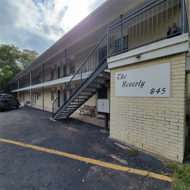 845 Beverly St unit 2, Houston, TX 77007 - photo 1