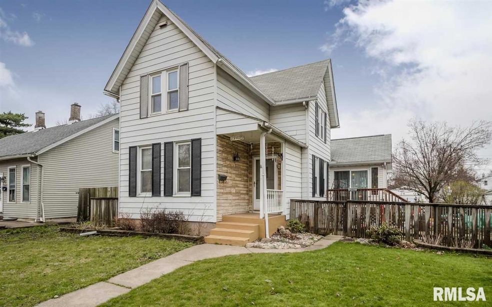 1940 W 1st St, Davenport, IA 52802 - photo 1