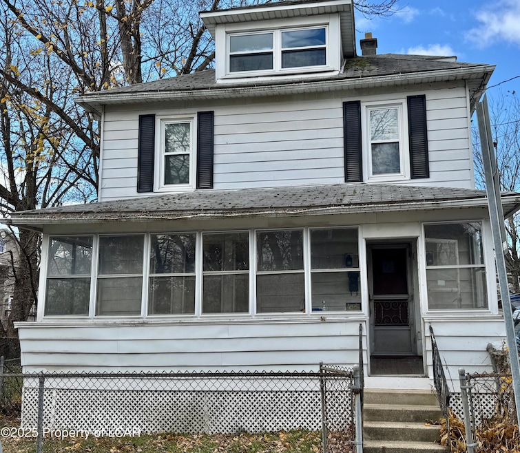 33 Pomona St, Kingston, PA 18704 - photo 1