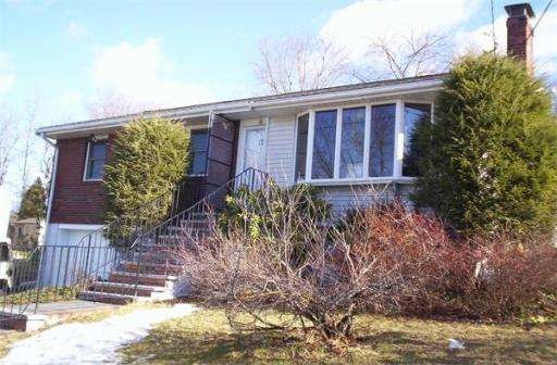 12 Magnolia Rd, Holbrook, MA 02343 - photo 1