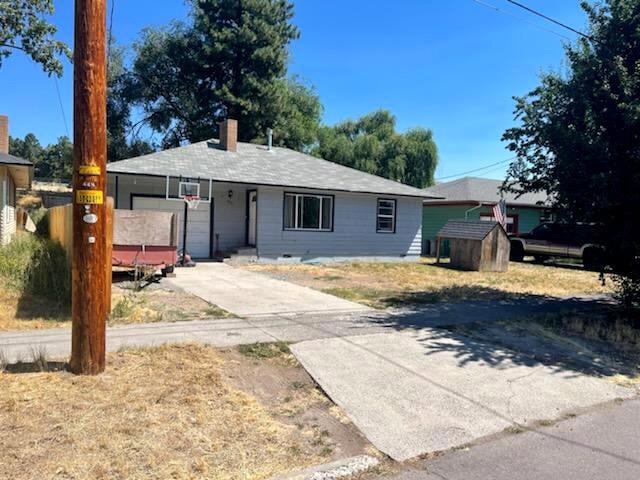 451 Division St, Klamath Falls, OR 97601 - photo 1