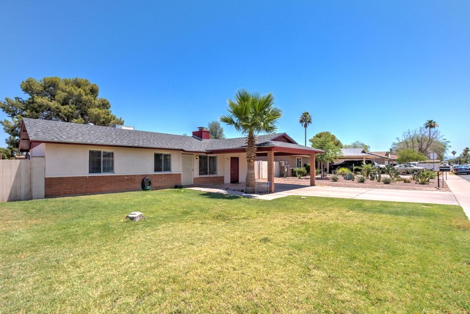 136 E Jacaranda St-1