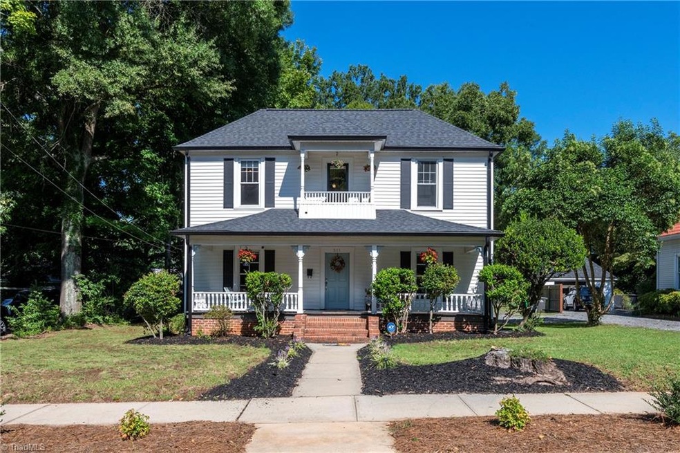 511 Stockton St, Statesville, NC 28677 - photo 1