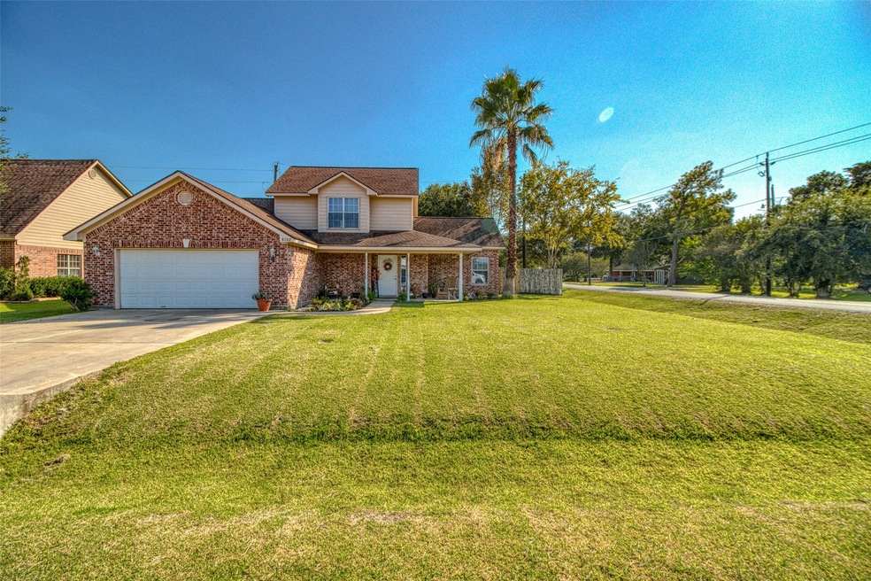 8702 Rowen Ct, Needville, TX 77461 - photo 1