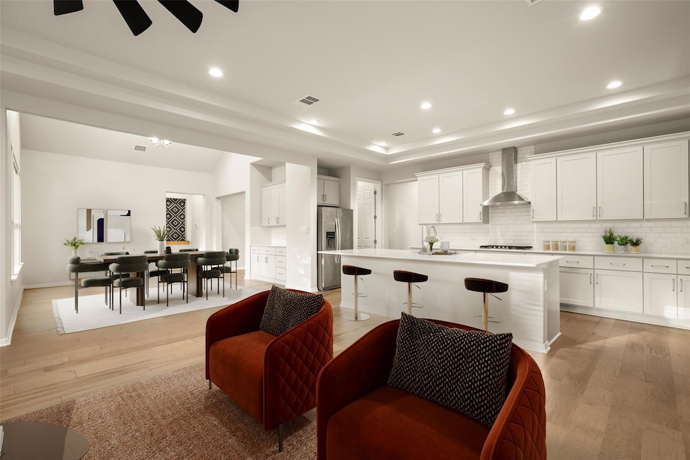 Under Contract $879,000