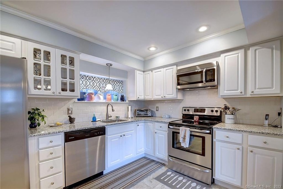 380 Old Waterbury Rd unit 4, Southbury, CT 06488 - photo 1