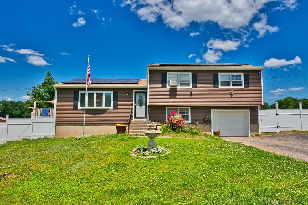 241 Hickory Hill Dr, Waterbury, CT 06708 - photo 1