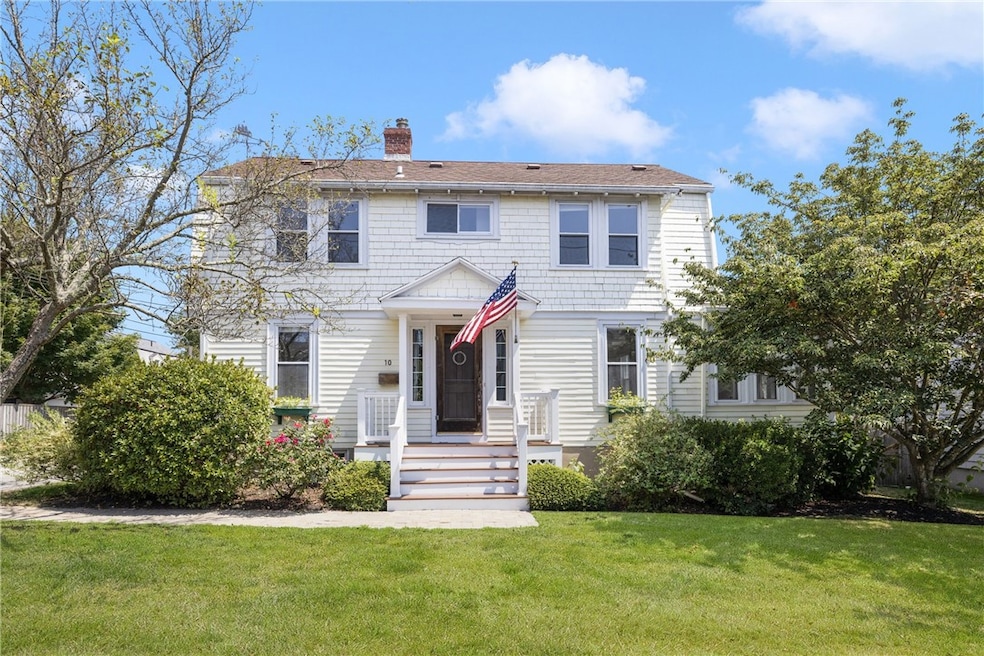 10 Eustis Ave, Newport, RI 02840 - photo 1