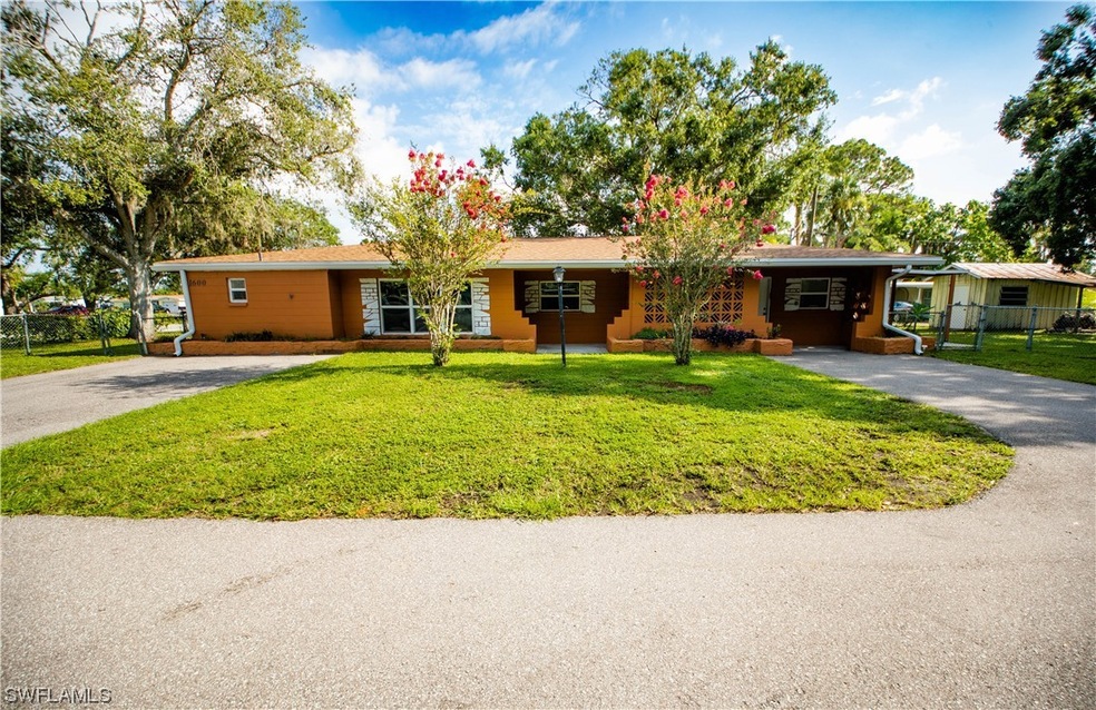 Welcome to 1600 Piney Road in North Fort Myers