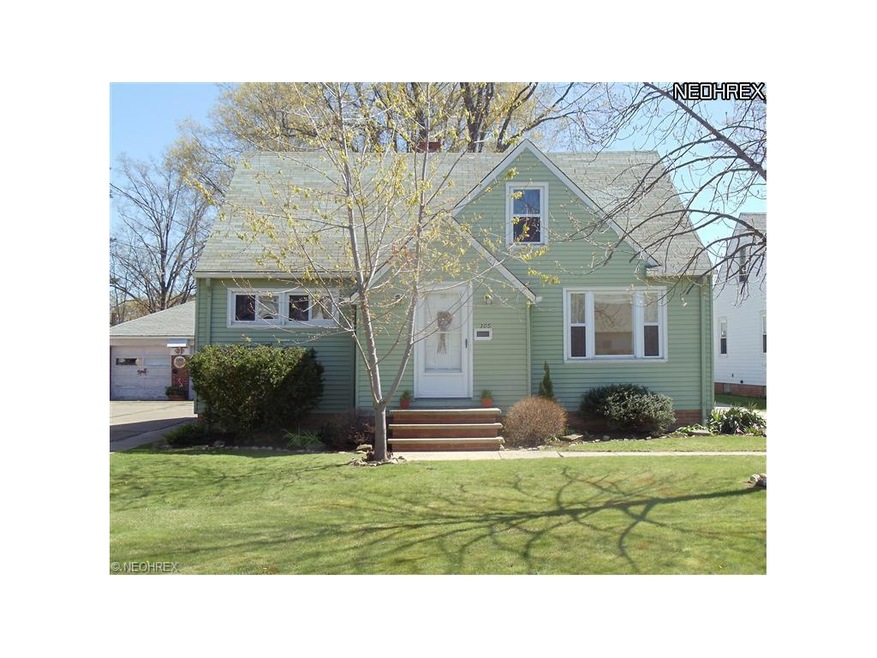WELCOME HOME TO 305 EAST 280TH! EVERYTHING YOU ARE