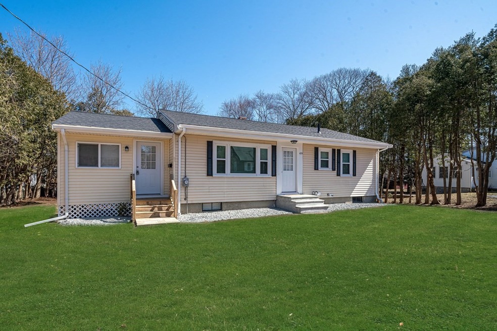 49 Pine St, Hudson, MA 01749 - photo 1