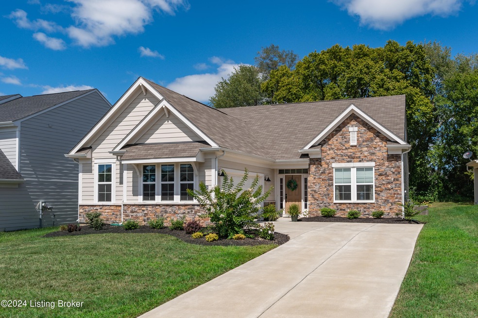 10519 Vista View Dr, Louisville, KY 40291 - photo 1