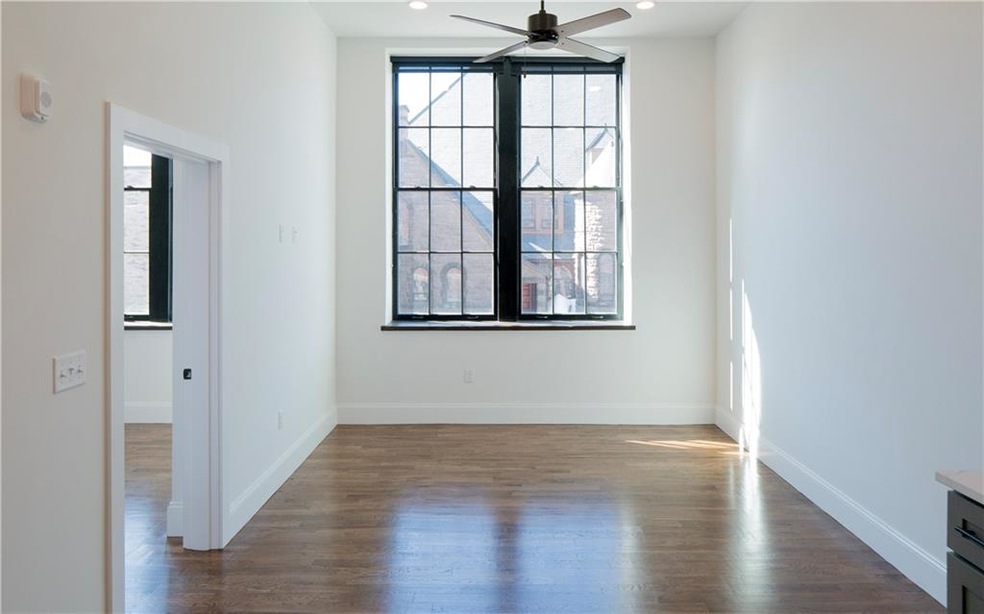 15 Cranston Ave unit 2, Newport, RI 02840 - photo 1