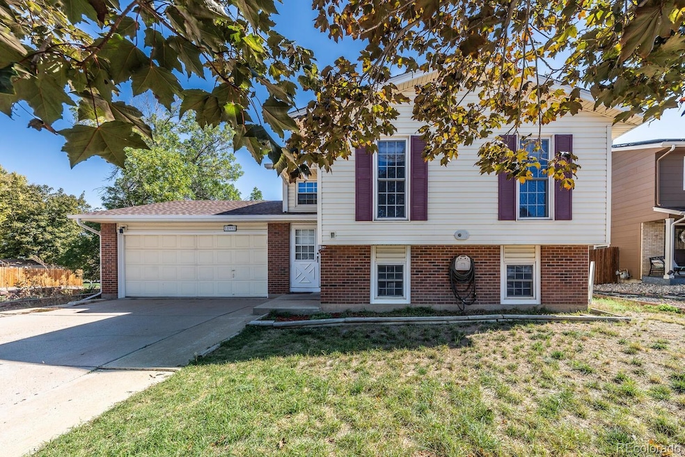 18998 E Utah Cir, Aurora, CO 80017 - photo 1