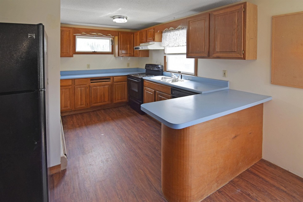 74 Cherry Valley Rd, Bethlehem, NH 03574 - photo 1