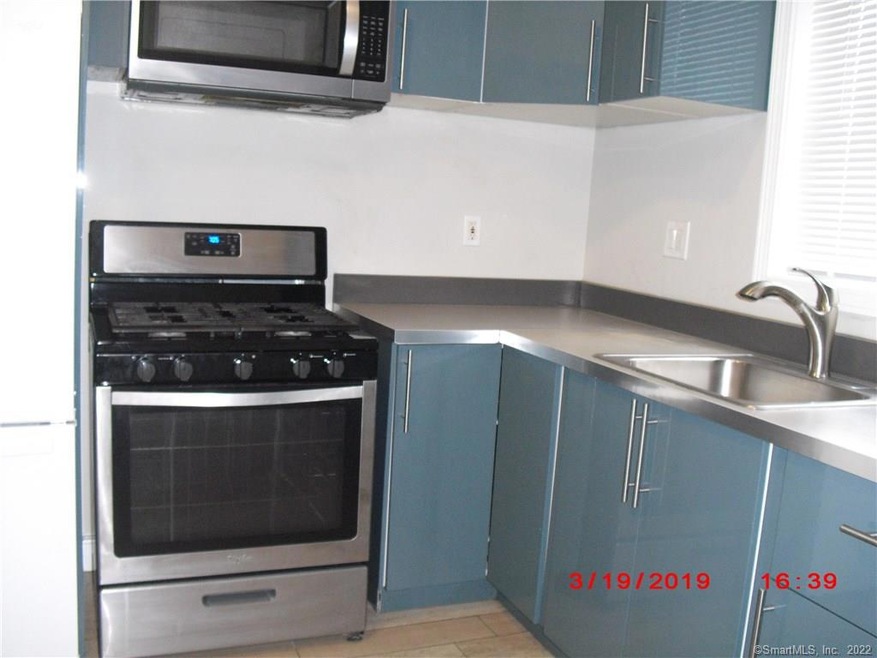 210 Bishop St unit 2, Waterbury, CT 06704 - photo 1