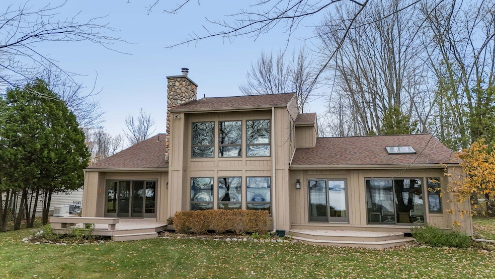 For Sale $1,225,000 • Co-Listing Agent