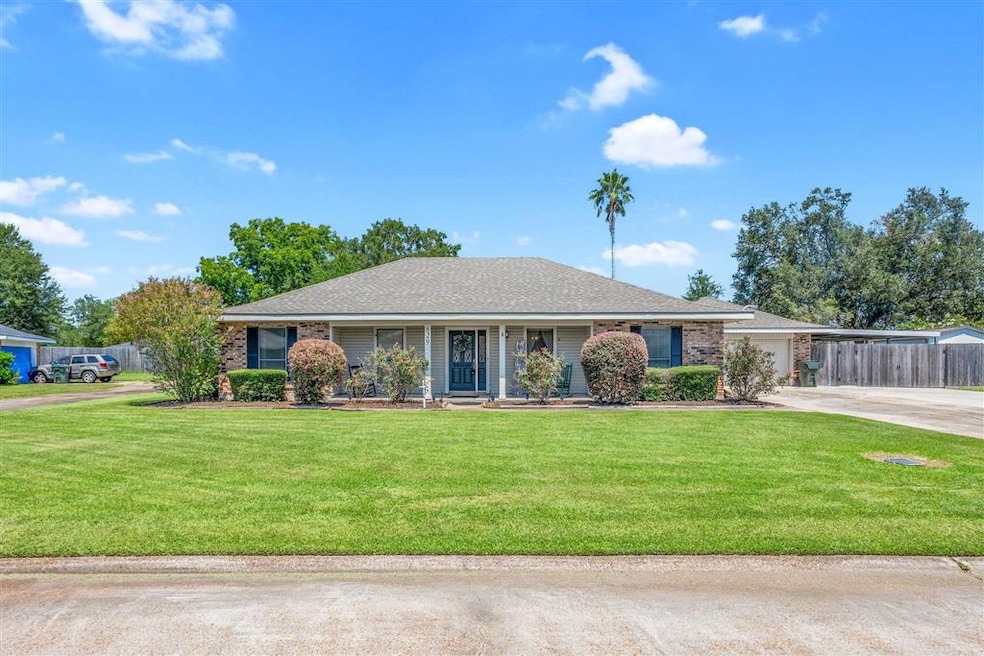 829 Rampart St, Lake Charles, LA 70607 - photo 1