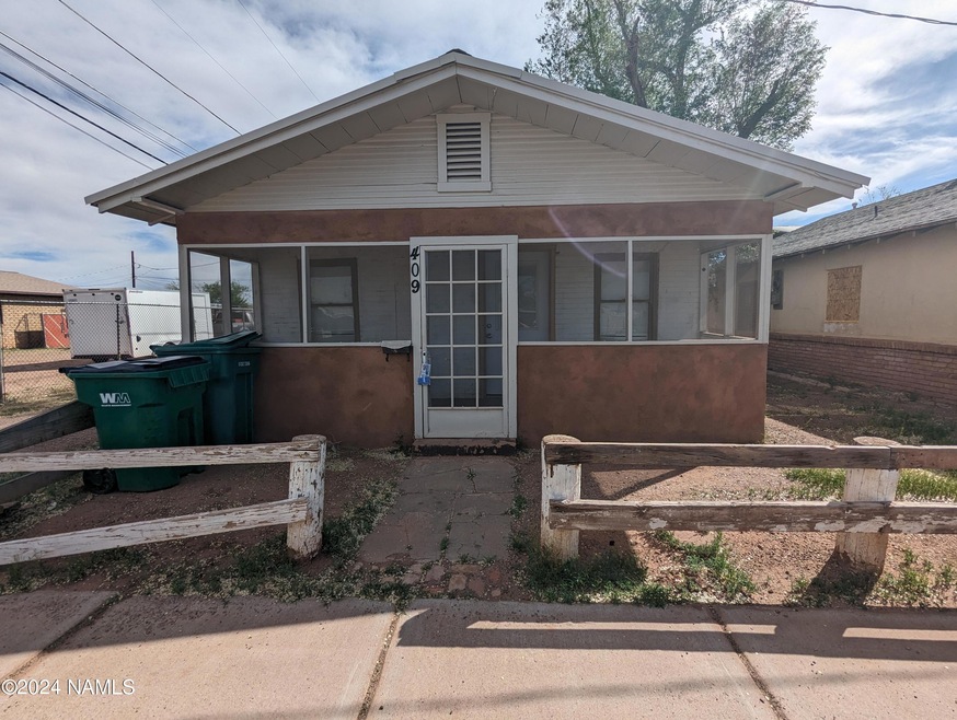 409 E Oak St, Winslow, AZ 86047 - photo 1