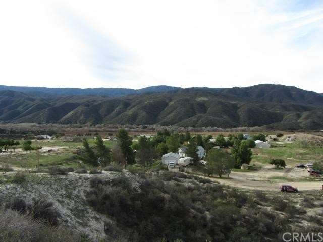 **Great View ***The house and Vehicles seen in thi