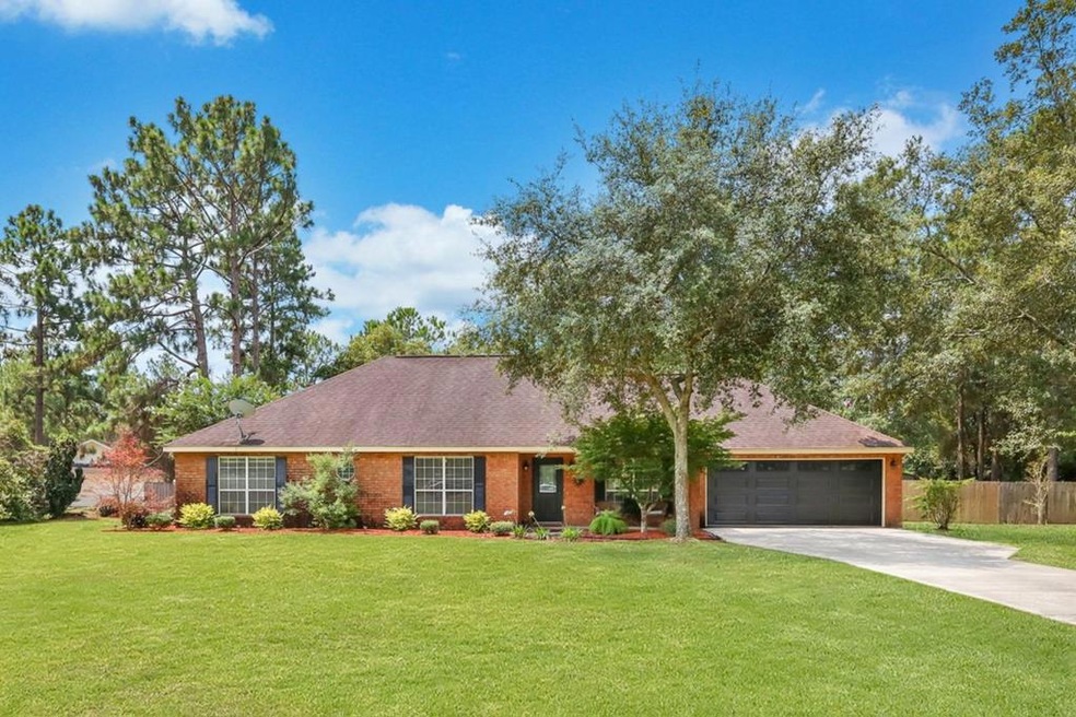 269 Cody Dr, Jesup, GA 31545 - photo 1