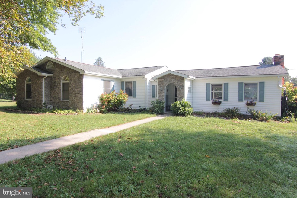 453 Bailey Rd, Hedgesville, WV 25427 - photo 1