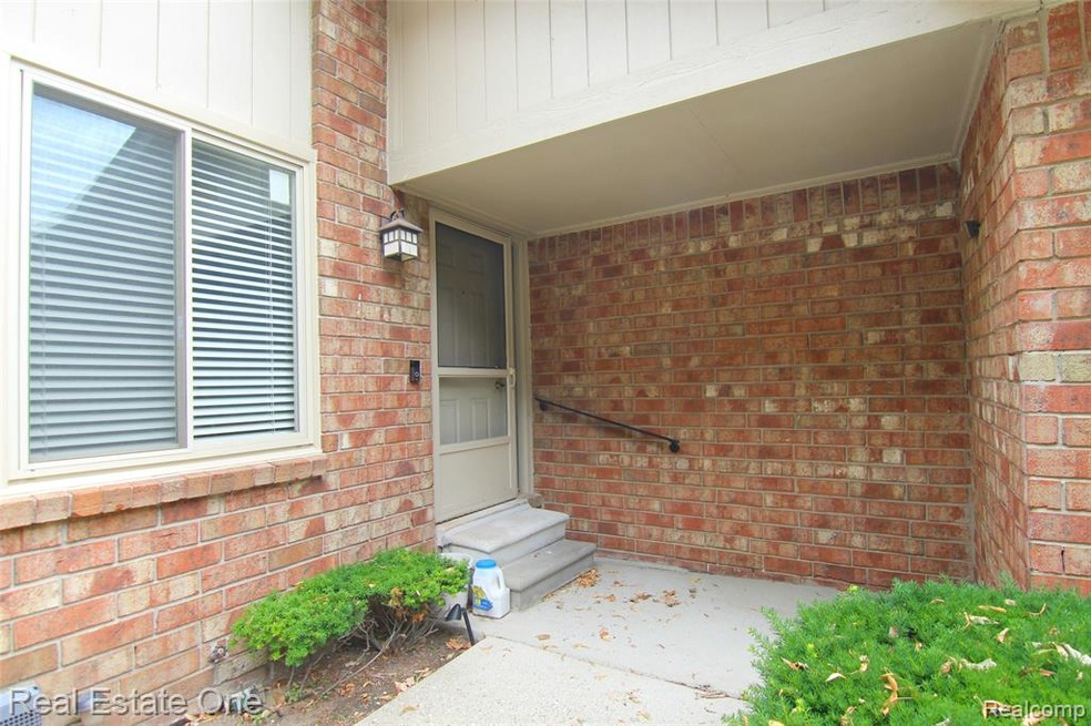 Lincolnshire Dr Front Porch.jpg