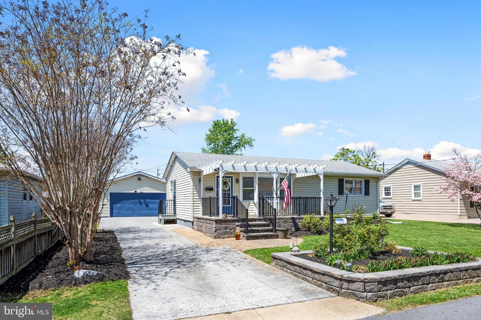 173 N Marshall St, Strasburg, VA 22657 - photo 1