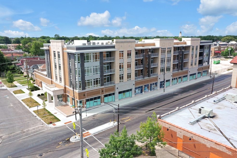 4758 N Laramie Ave unit 407, Chicago, IL 60630 - photo 1